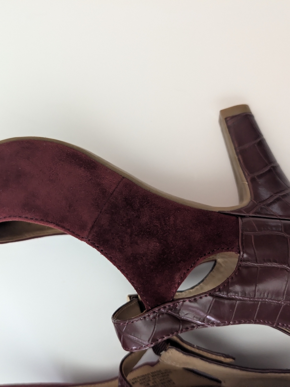 Giani Bernini Burgundy Suede Mary Jane Heels with Croc-Trim Strap Size 6M - Picture 7 of 12